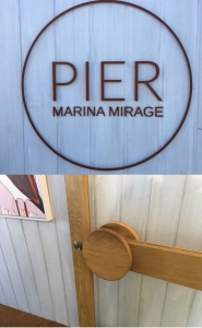 Large round handles at Pier Marina Mirage